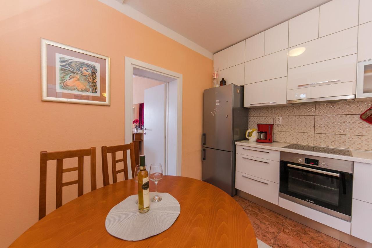 Apartments Marko Трогир Екстериор снимка