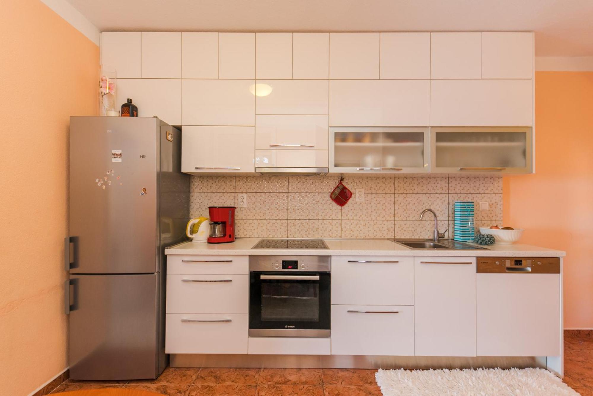 Apartments Marko Трогир Стая снимка