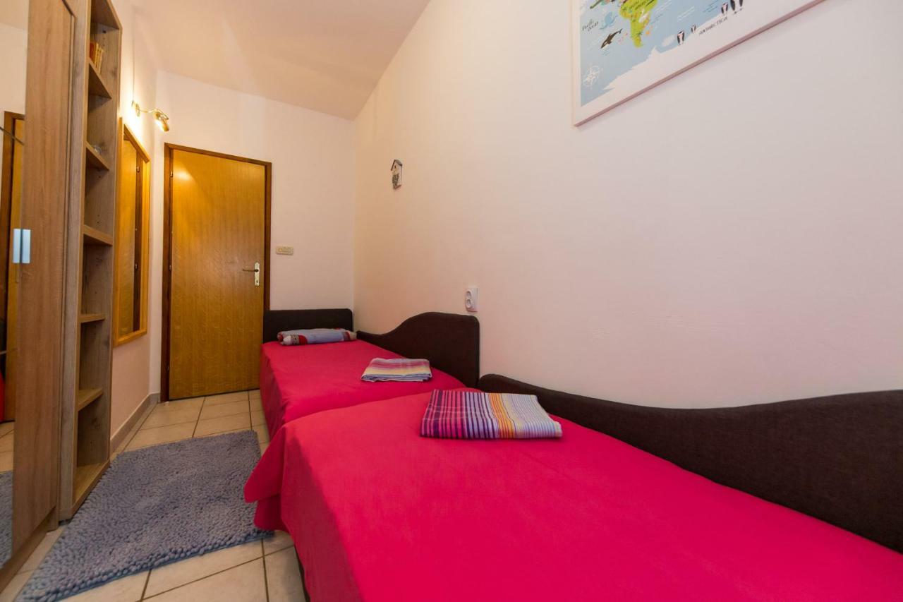 Apartments Marko Трогир Екстериор снимка